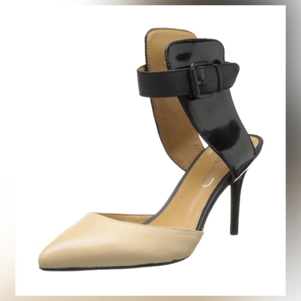 Women's Report Signature Pumps NWOT